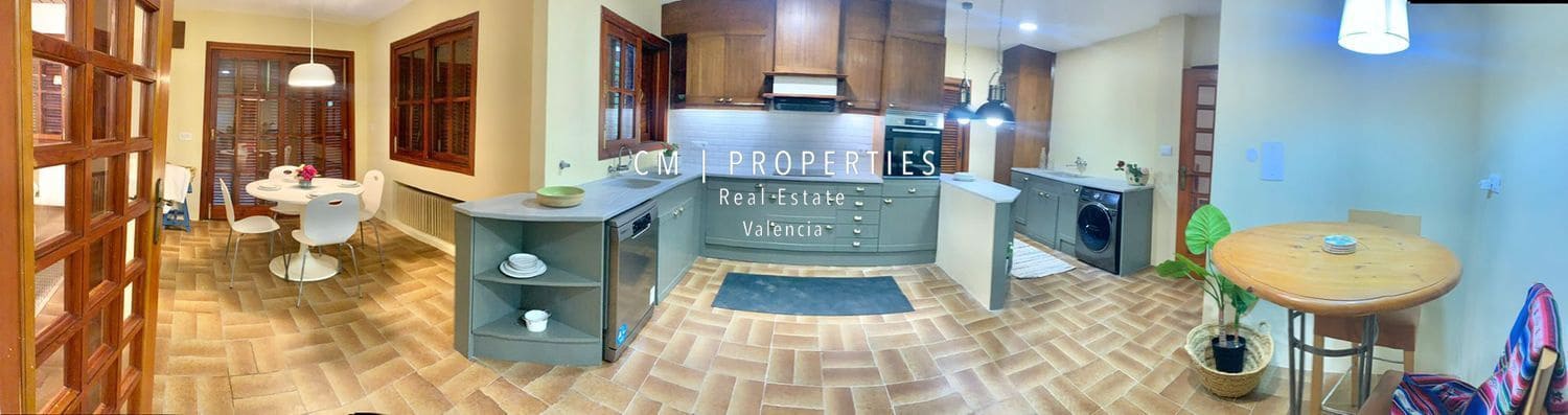 6 sypialnia Willa do wynajęcia w Paterna z basenem garażem - 3 500 € (Ref: 9158397)