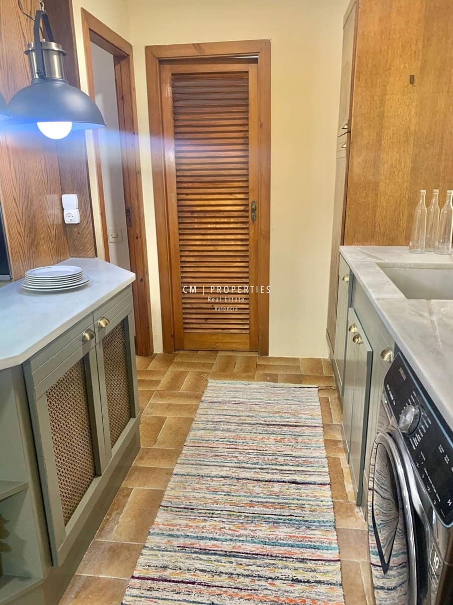 6 sypialnia Willa do wynajęcia w Paterna z basenem garażem - 3 500 € (Ref: 9158397)