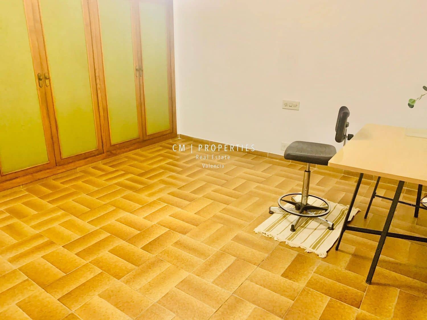 6 sypialnia Willa do wynajęcia w Paterna z basenem garażem - 3 500 € (Ref: 9158397)