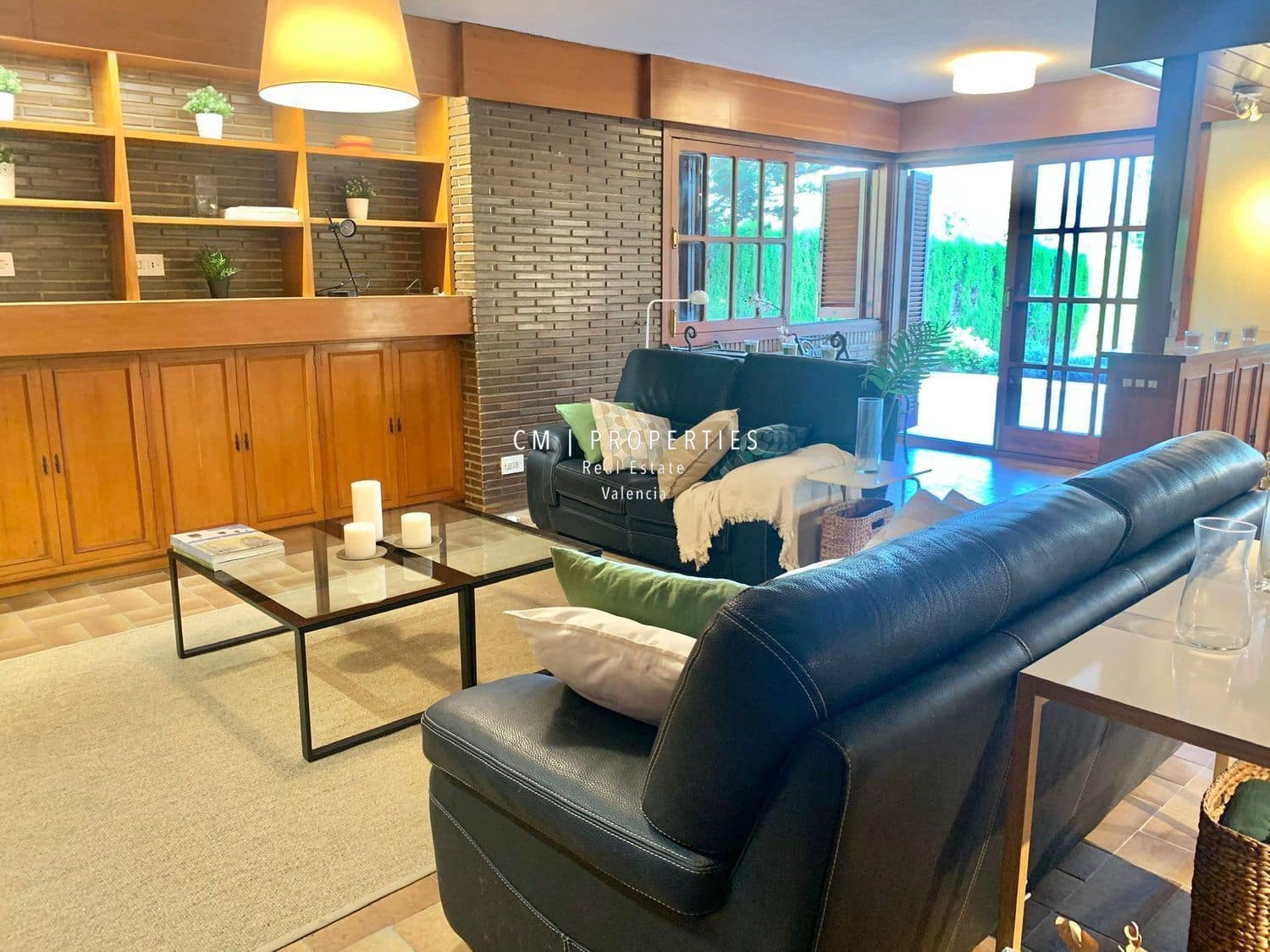 6 sypialnia Willa do wynajęcia w Paterna z basenem garażem - 3 500 € (Ref: 9158397)