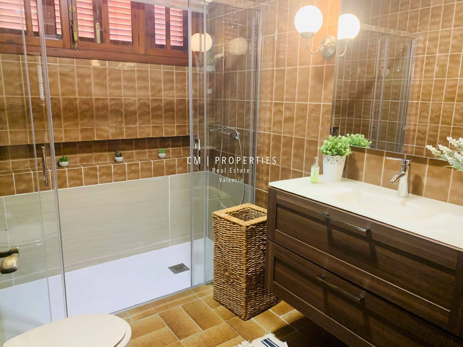 6 sypialnia Willa do wynajęcia w Paterna z basenem garażem - 3 500 € (Ref: 9158397)