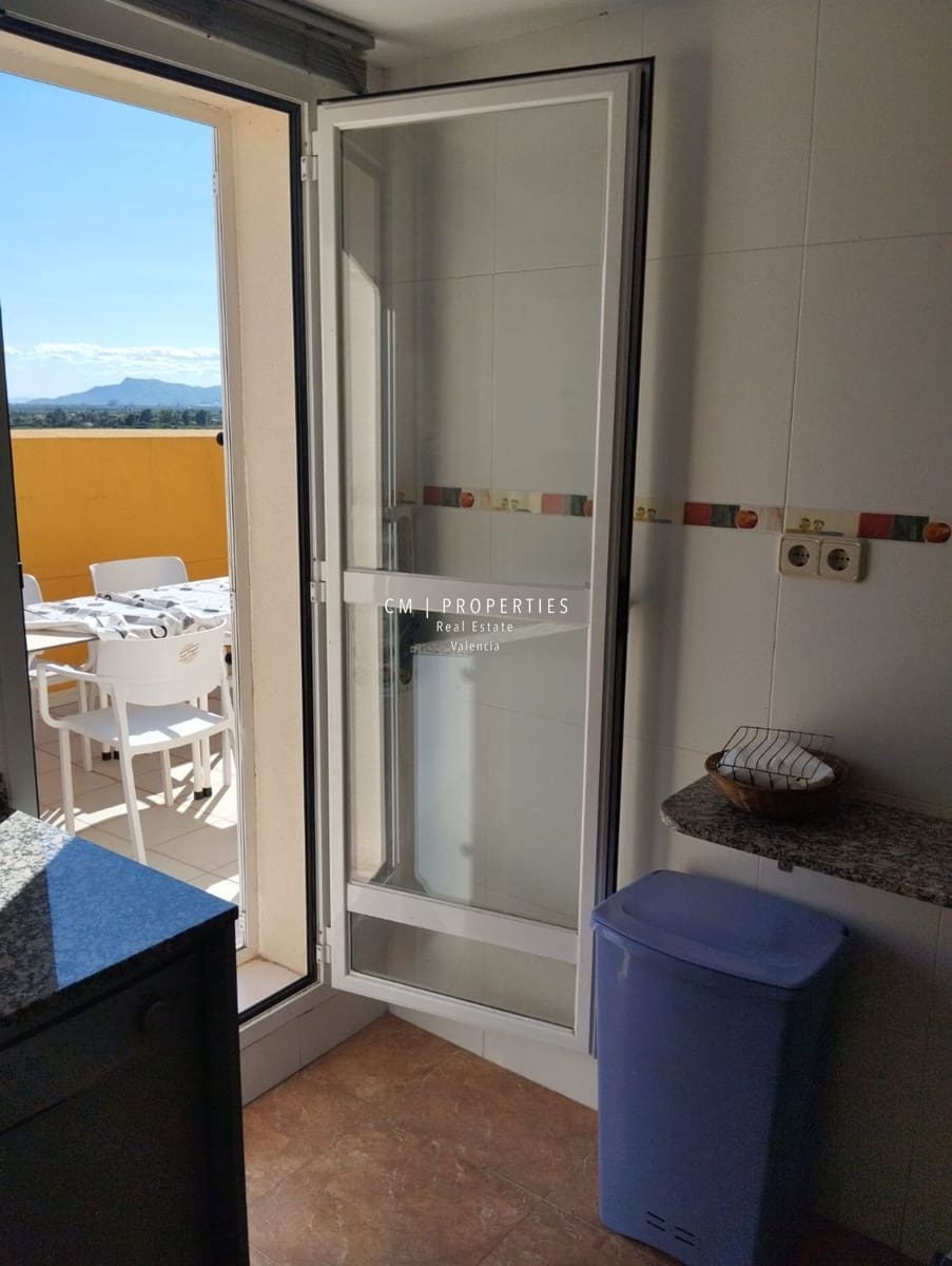 3 soveværelse Penthouse til leje i Sagunto / Sagunt med swimmingpool garage - € 1.100 (Ref: 9161557)