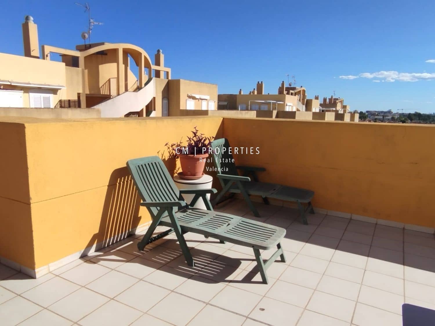 3 soveværelse Penthouse til leje i Sagunto / Sagunt med swimmingpool garage - € 1.100 (Ref: 9161557)