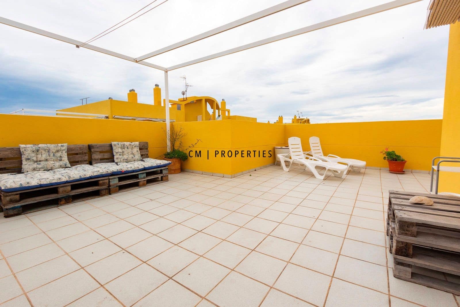 3 Zimmer Penthouse zu vermieten in Sagunto / Sagunt mit Pool Garage - 1.300 € (Ref: 9161557)