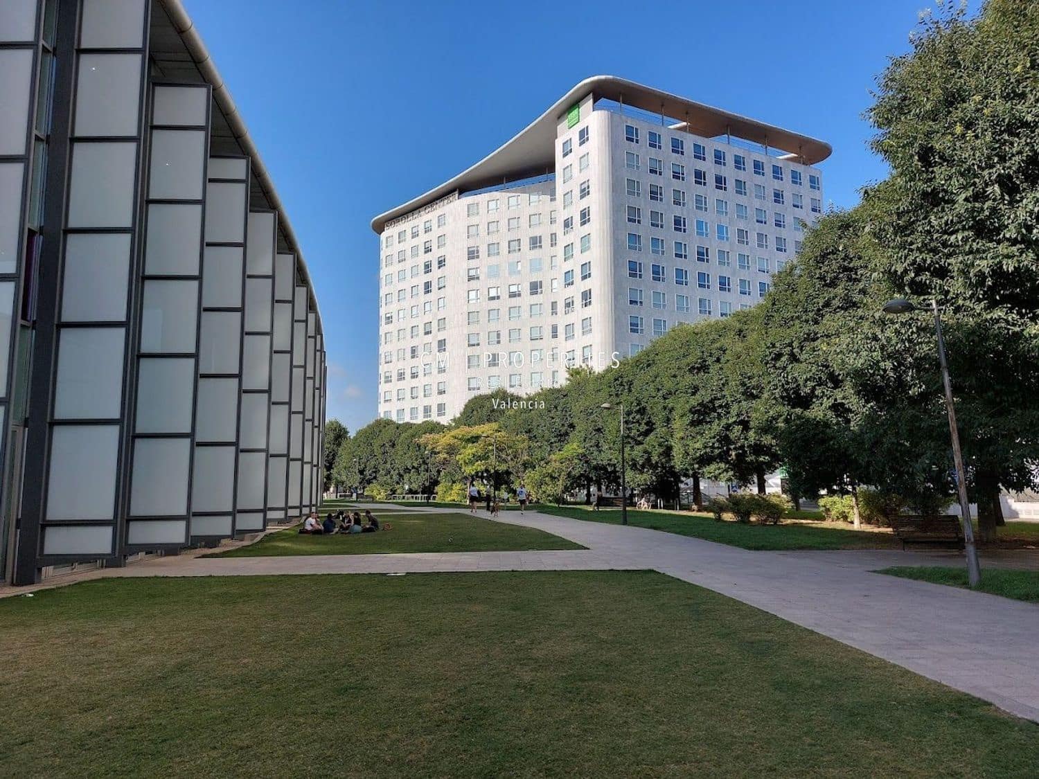 Erhverv til salg i Valencia by - € 210.000 (Ref: 9170329)