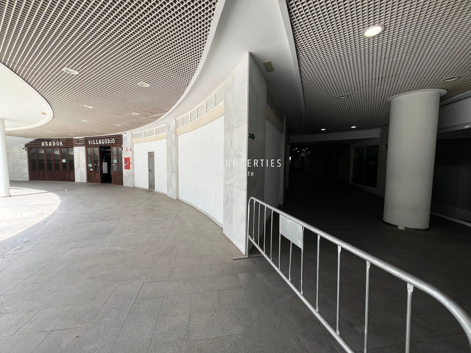 Erhverv til salg i Valencia by - € 210.000 (Ref: 9170329)