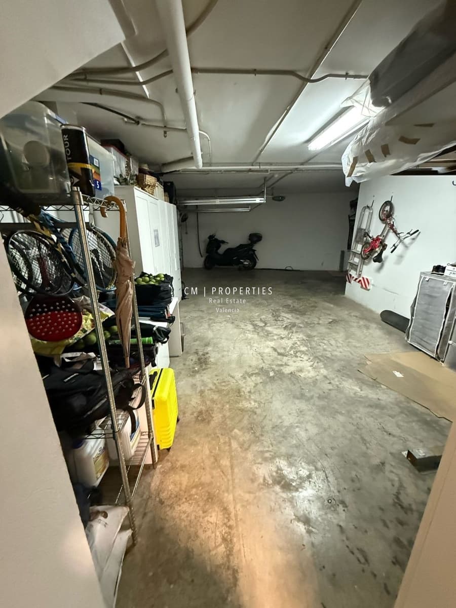 3 Zimmer Villa zu verkaufen in La Pobla de Vallbona mit Pool Garage - 700.000 € (Ref: 9170717)