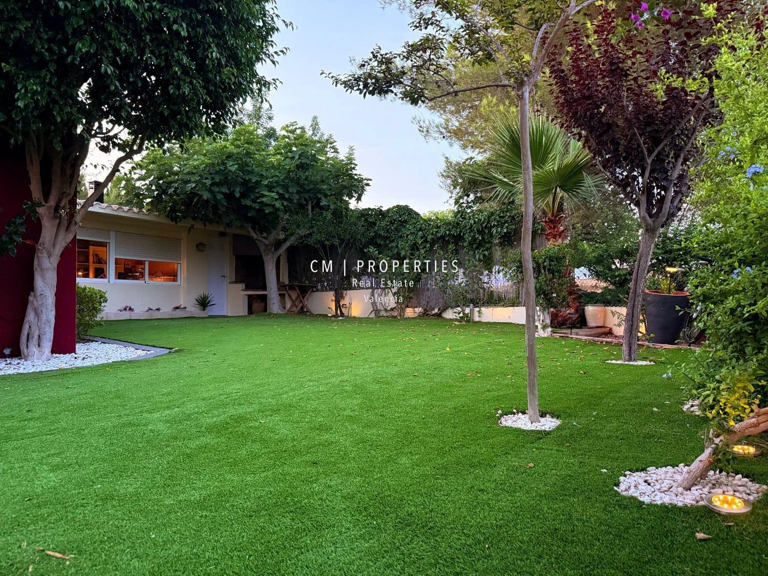 3 Zimmer Villa zu verkaufen in La Pobla de Vallbona mit Pool Garage - 700.000 € (Ref: 9170717)