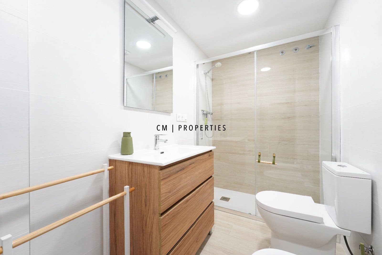 4 soveværelse Lejlighed til leje i Valencia by - € 2.000 (Ref: 9175686)