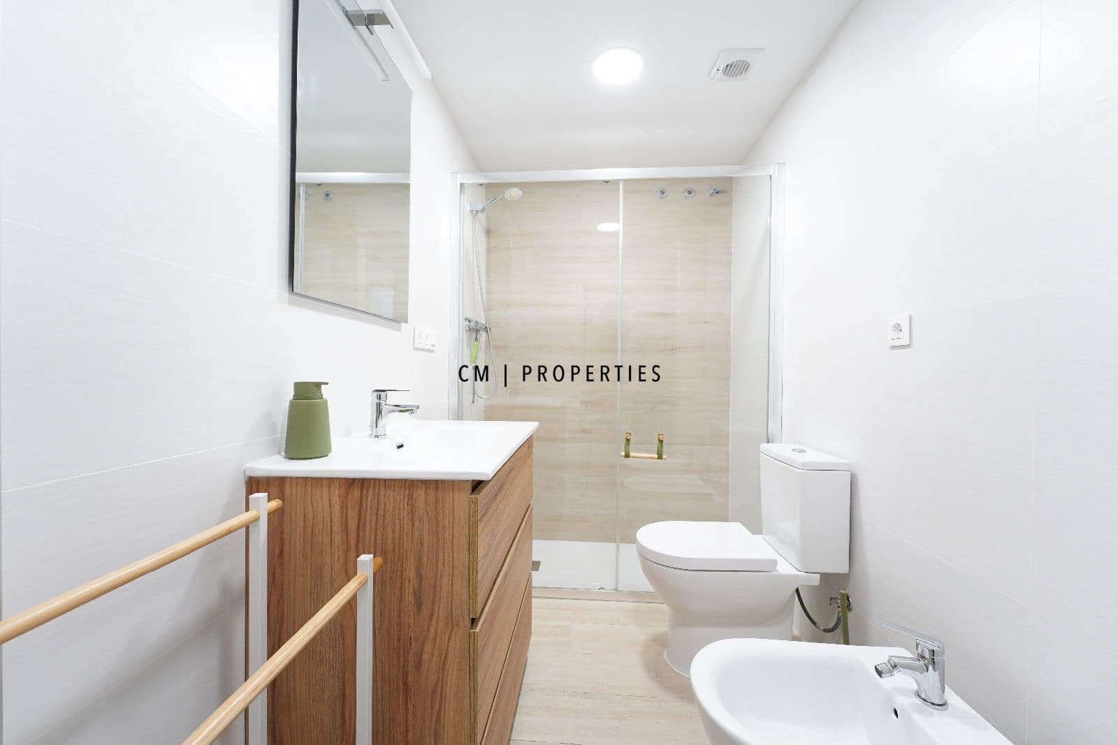 4 soveværelse Lejlighed til leje i Valencia by - € 2.000 (Ref: 9175686)