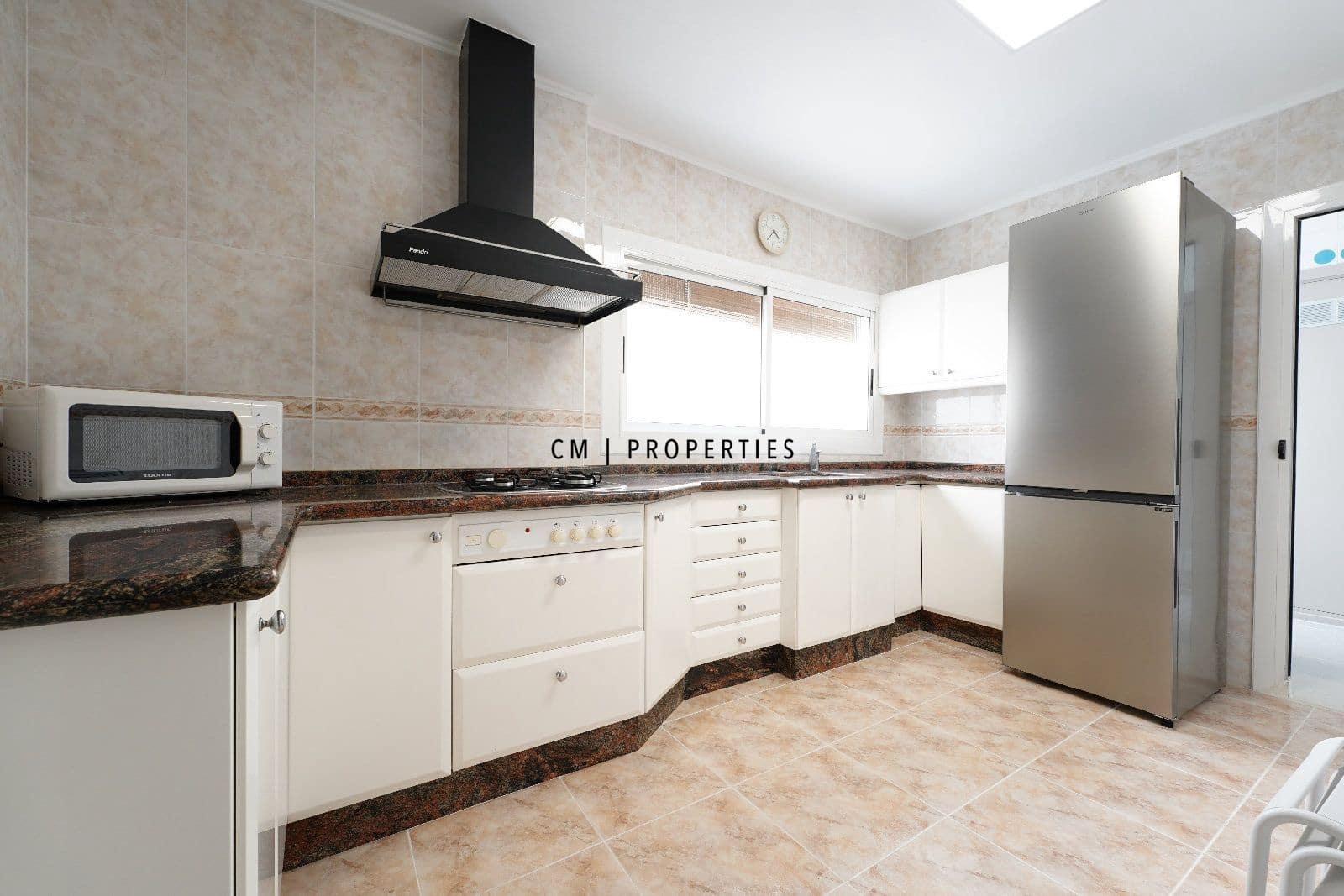 4 soveværelse Lejlighed til leje i Valencia by - € 2.000 (Ref: 9175686)