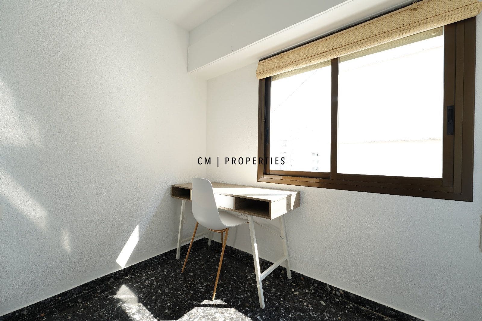 4 soveværelse Lejlighed til leje i Valencia by - € 2.000 (Ref: 9175686)