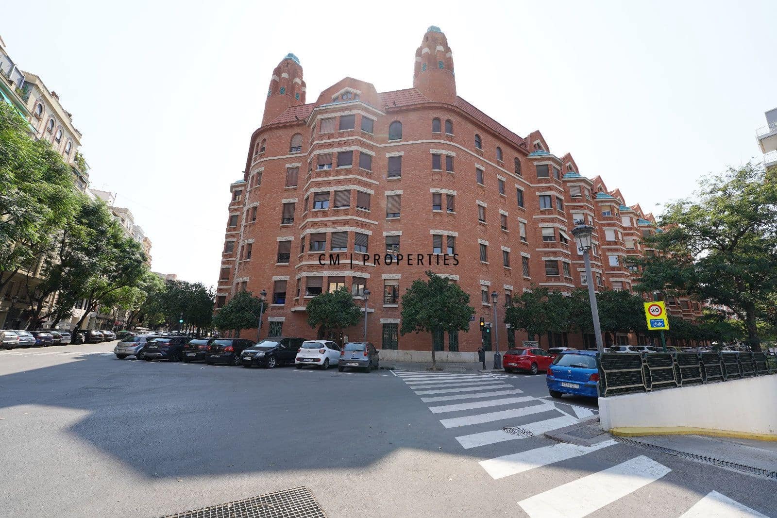 4 soveværelse Lejlighed til leje i Valencia by - € 2.000 (Ref: 9175686)