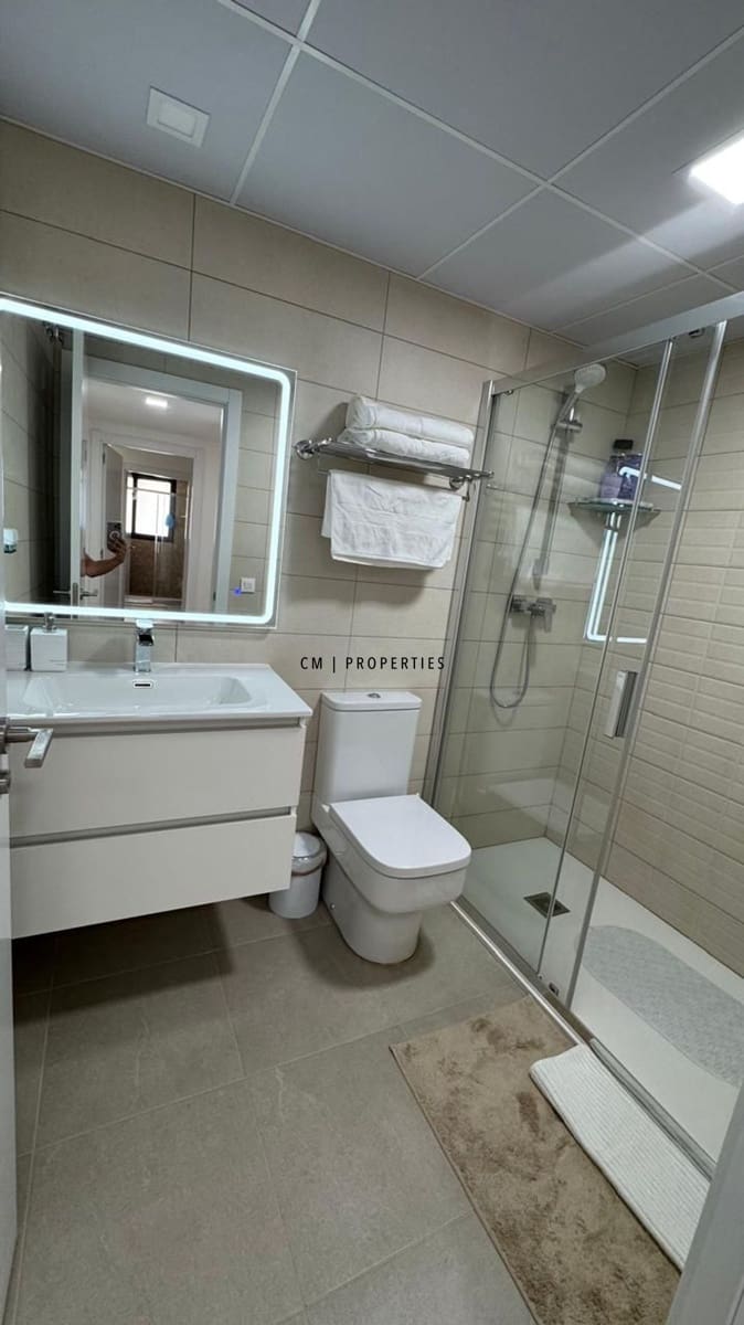 3 soveværelse Lejlighed til leje i Valencia by med swimmingpool garage - € 3.000 (Ref: 9186009)