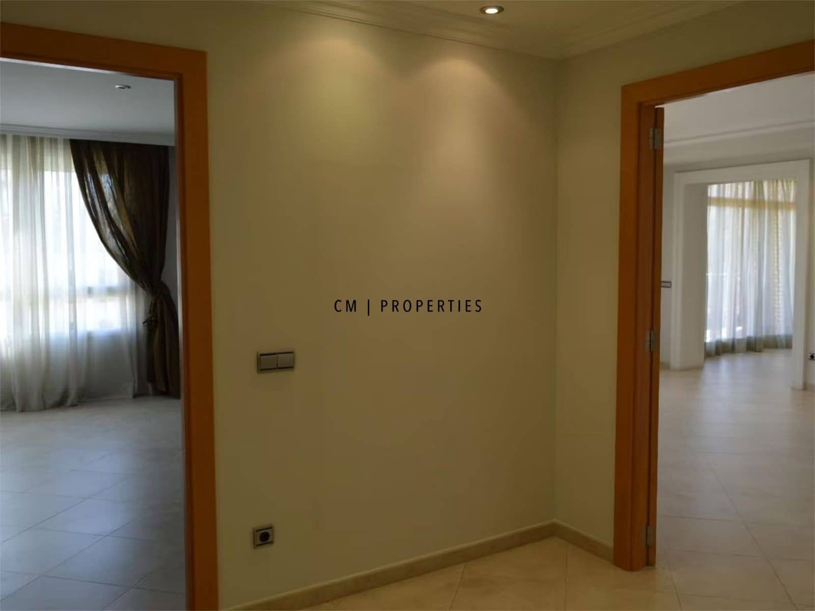 5 sypialnia Mieszkanie do wynajęcia w Miasto Walencja z garażem - 2 800 € (Ref: 9187242)