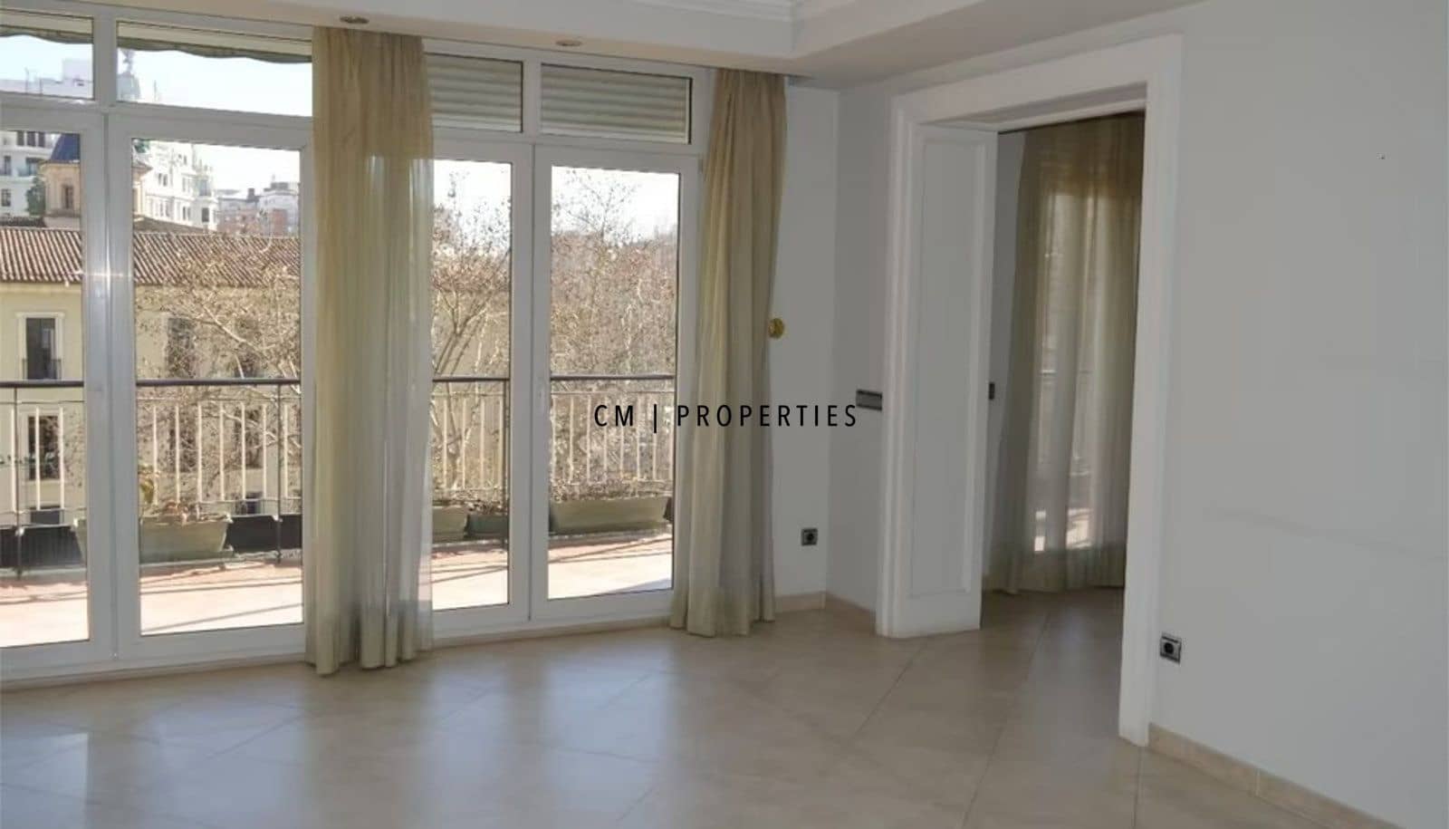 5 sypialnia Mieszkanie do wynajęcia w Miasto Walencja z garażem - 2 800 € (Ref: 9187242)