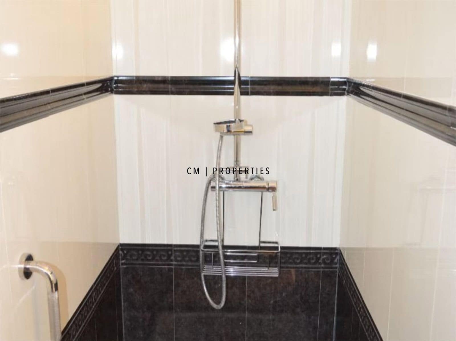 5 sypialnia Mieszkanie do wynajęcia w Miasto Walencja z garażem - 2 800 € (Ref: 9187242)