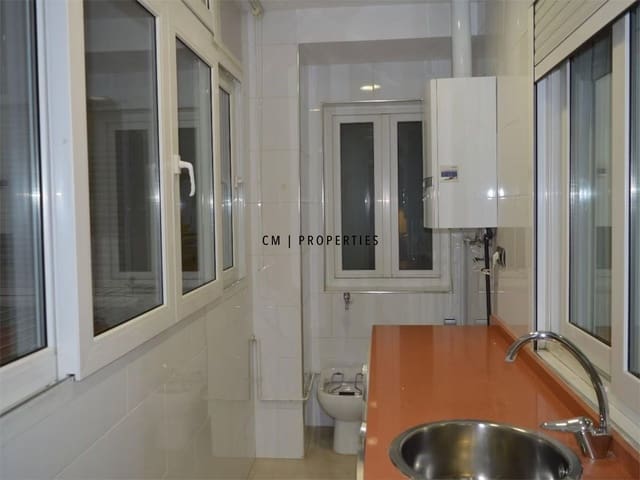 5 sovrum Lägenhet att hyra i Valencia stad med garage - 2 800 € (Ref: 9187242)