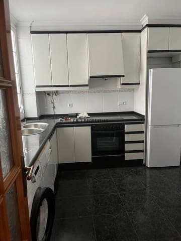 3 soveværelse Lejlighed til leje i Extramurs, Valencia by - € 1.600 (Ref: 9191609)