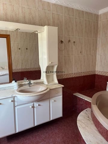 3 soveværelse Lejlighed til leje i Extramurs, Valencia by - € 1.600 (Ref: 9191609)