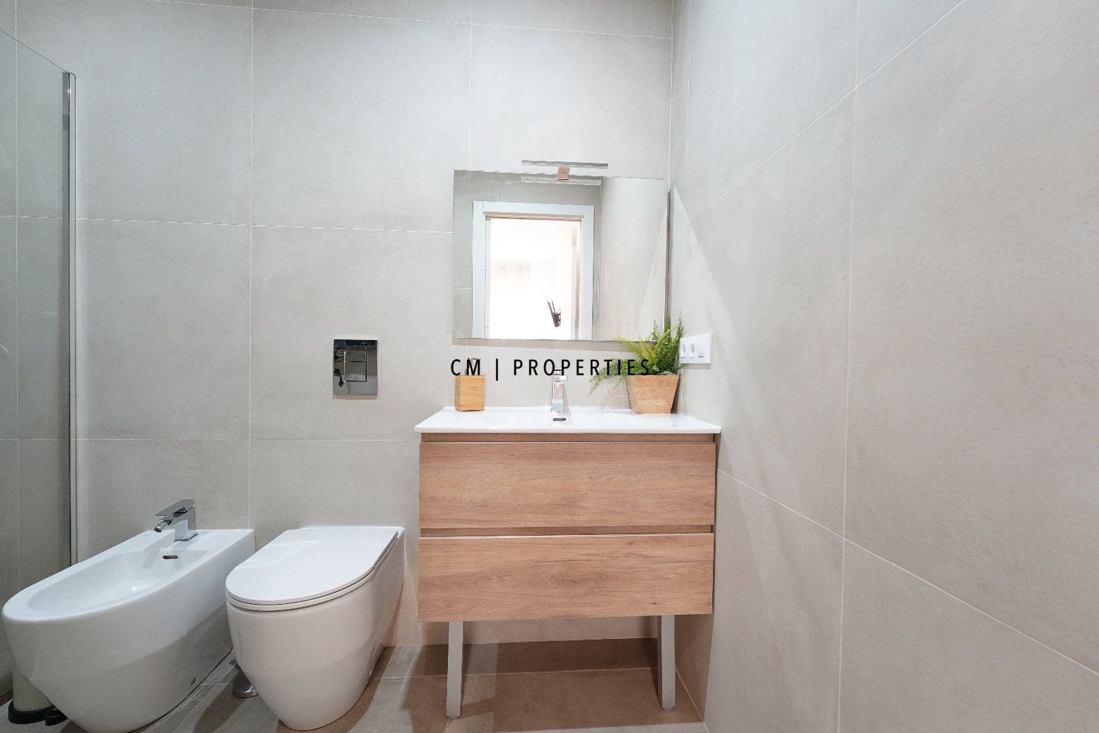 2 quarto Apartamento para arrendar em Valencia cidade - 2 000 € (Ref: 9191610)