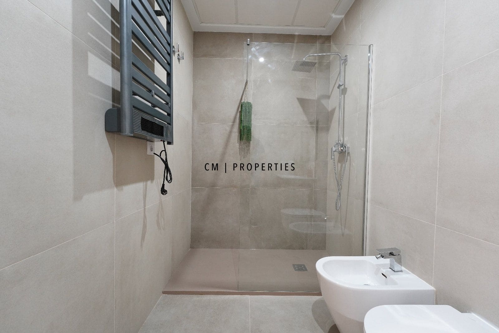 2 quarto Apartamento para arrendar em Valencia cidade - 2 000 € (Ref: 9191610)