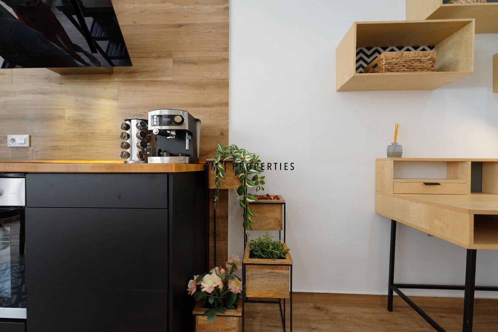 2 quarto Apartamento para arrendar em Valencia cidade - 2 000 € (Ref: 9191610)