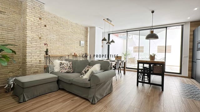 Appartement de 2 chambres à louer à Valence ville - 2 000 € (Ref: 9191610)