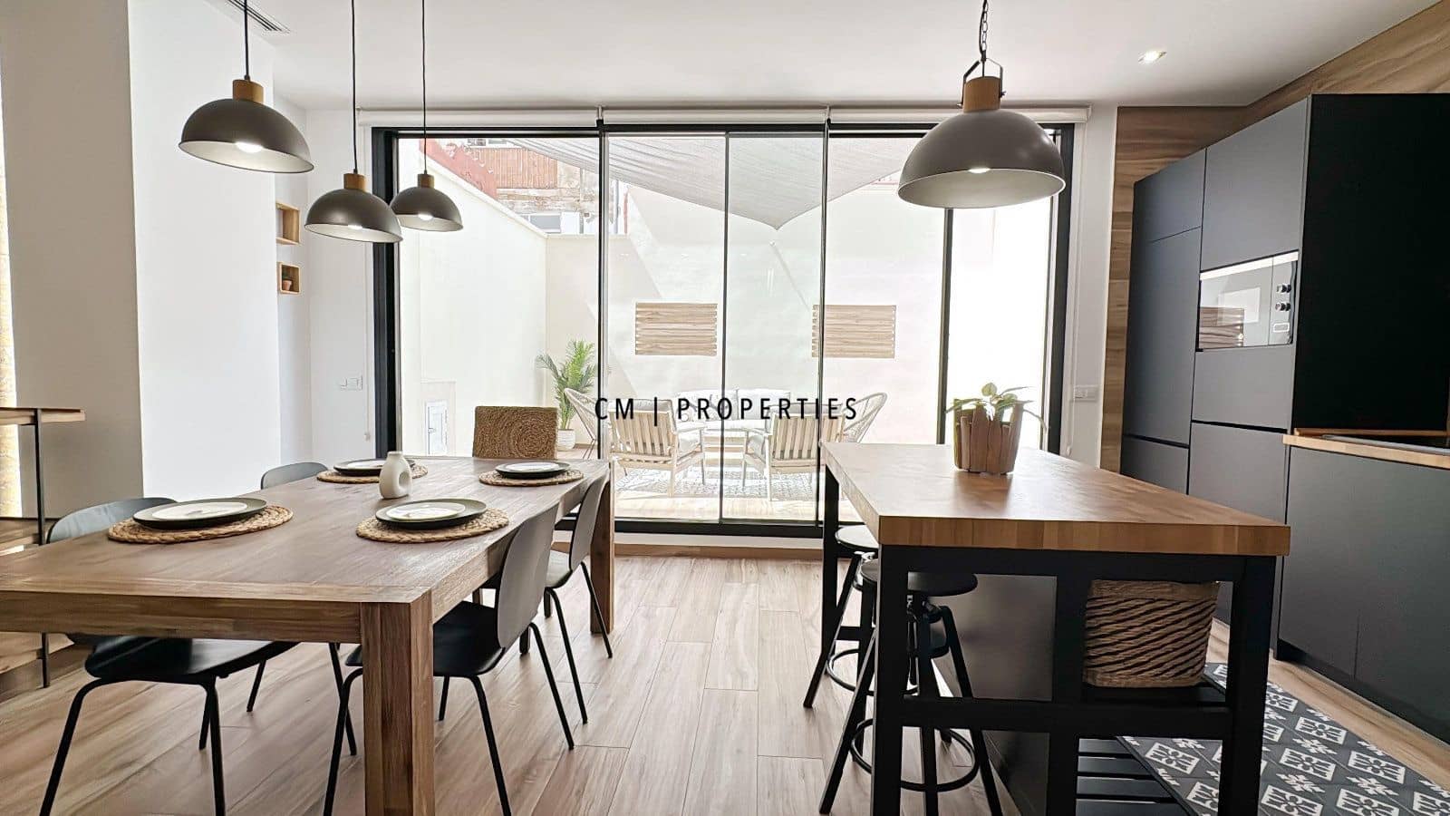 2 quarto Apartamento para arrendar em Valencia cidade - 2 000 € (Ref: 9191610)