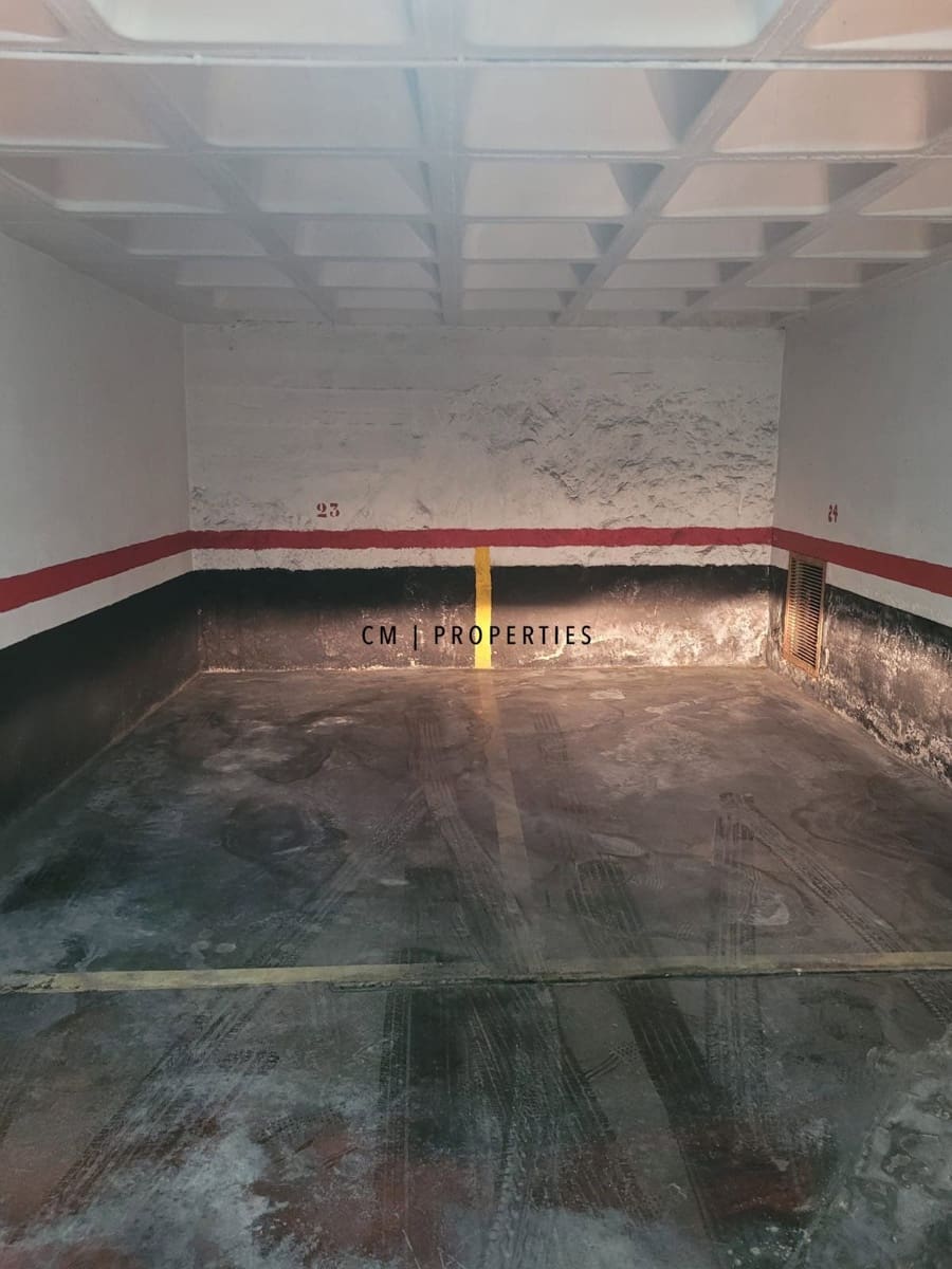 Garage til salg i Valencia by - € 40.000 (Ref: 9191611)