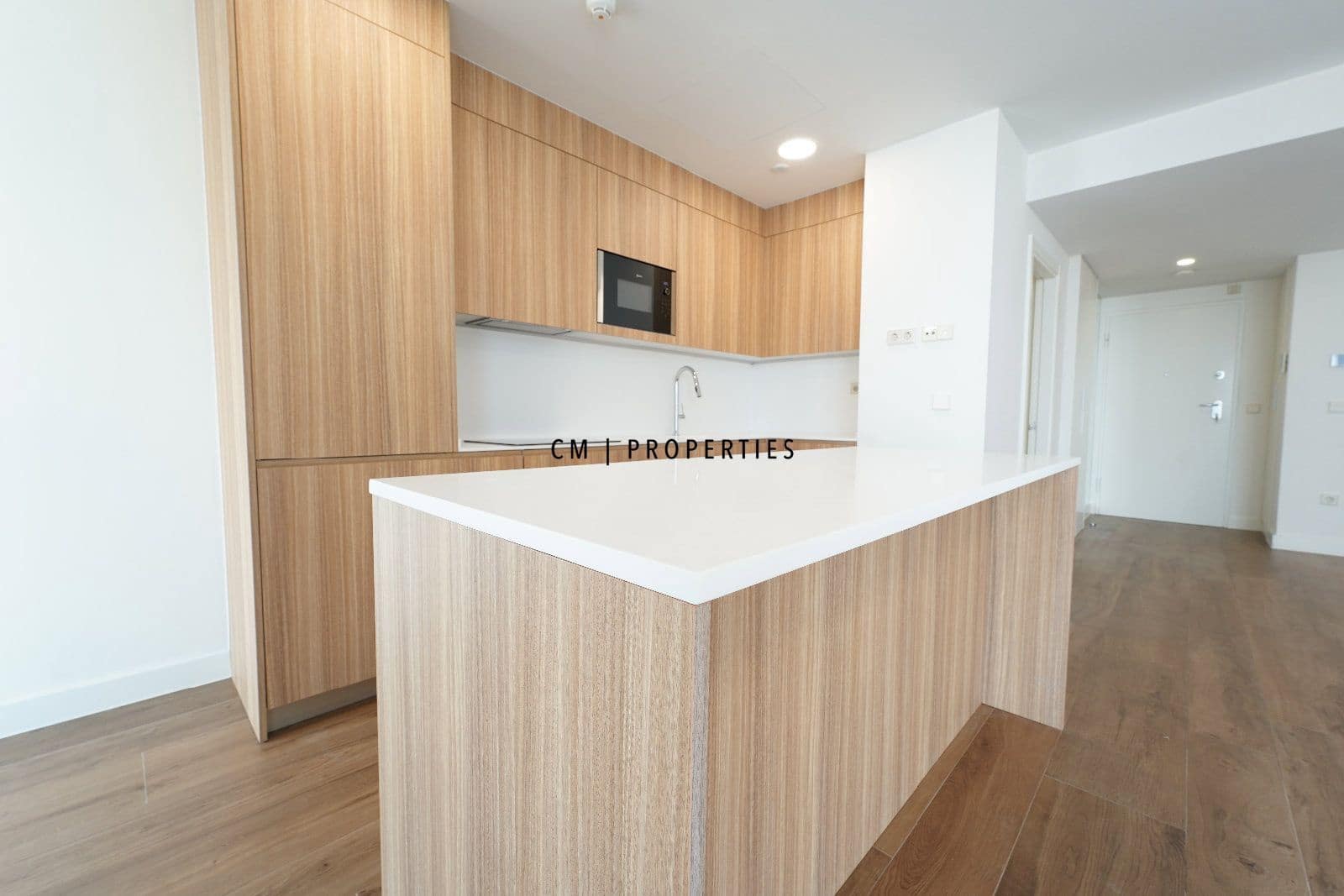 3 sypialnia Mieszkanie do wynajęcia w Miasto Walencja z basenem garażem - 4 900 € (Ref: 9191826)