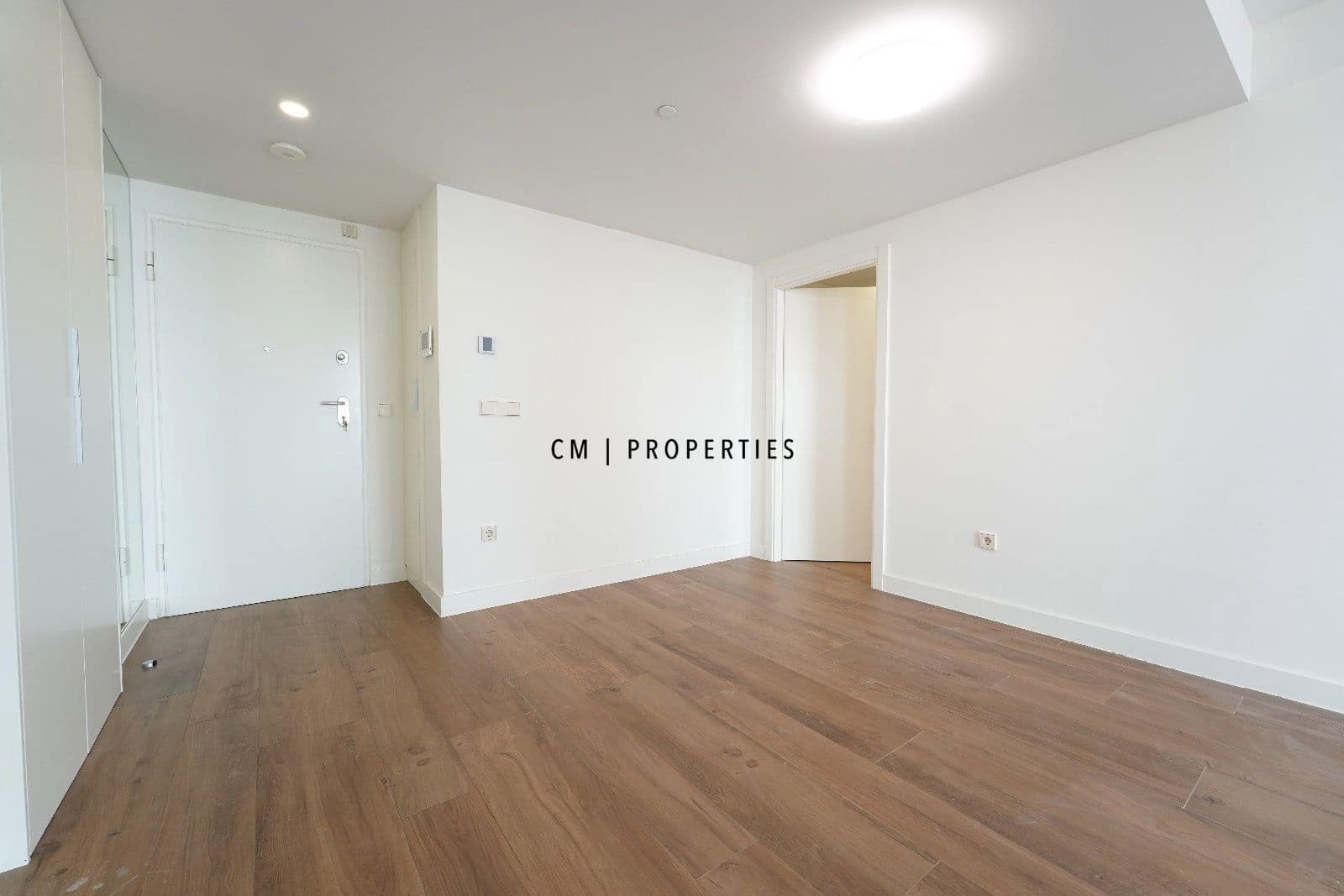 3 sypialnia Mieszkanie do wynajęcia w Miasto Walencja z basenem garażem - 4 900 € (Ref: 9191826)