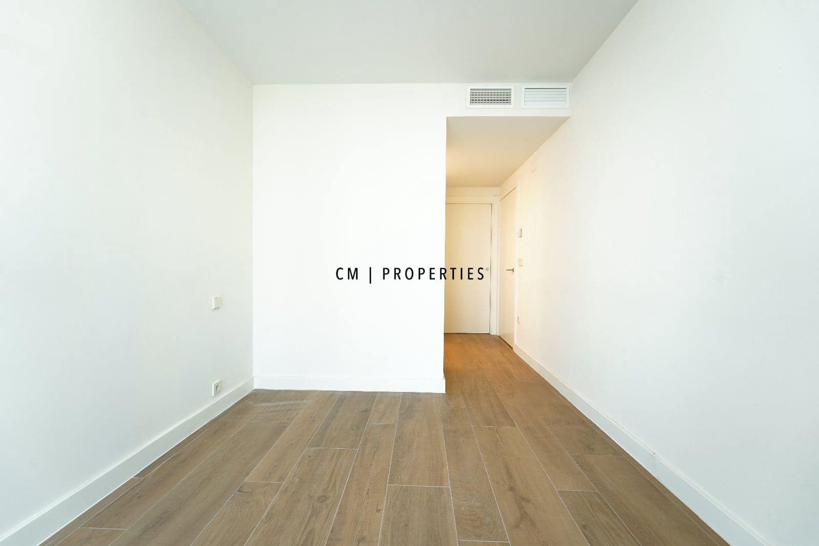 3 sypialnia Mieszkanie do wynajęcia w Miasto Walencja z basenem garażem - 4 900 € (Ref: 9191826)