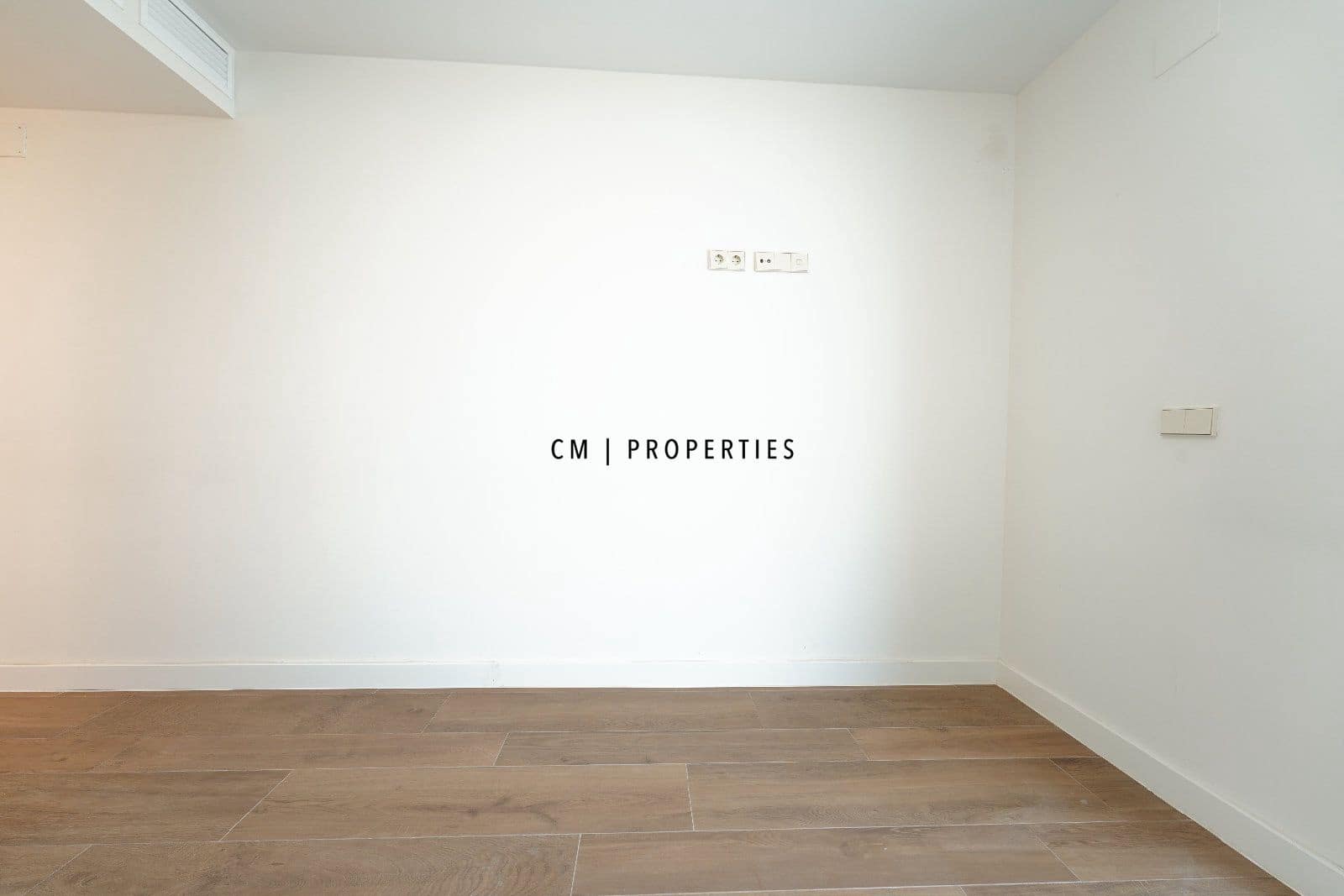 3 sypialnia Mieszkanie do wynajęcia w Miasto Walencja z basenem garażem - 4 900 € (Ref: 9191826)