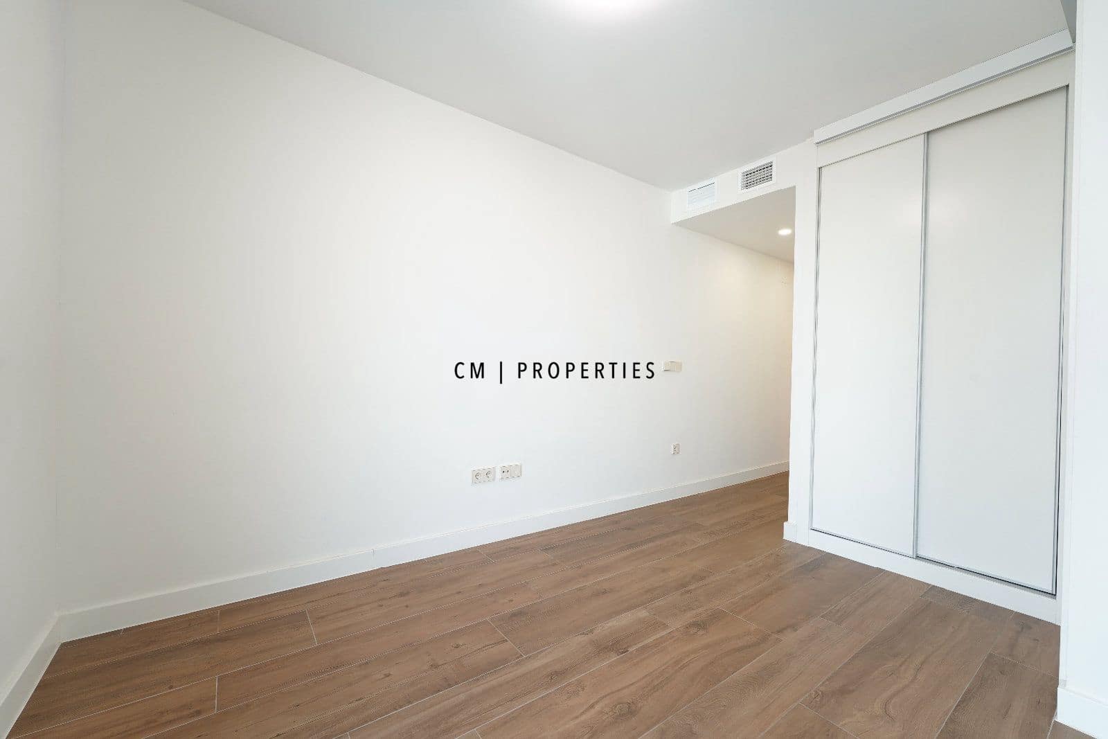 3 sypialnia Mieszkanie do wynajęcia w Miasto Walencja z basenem garażem - 4 900 € (Ref: 9191826)