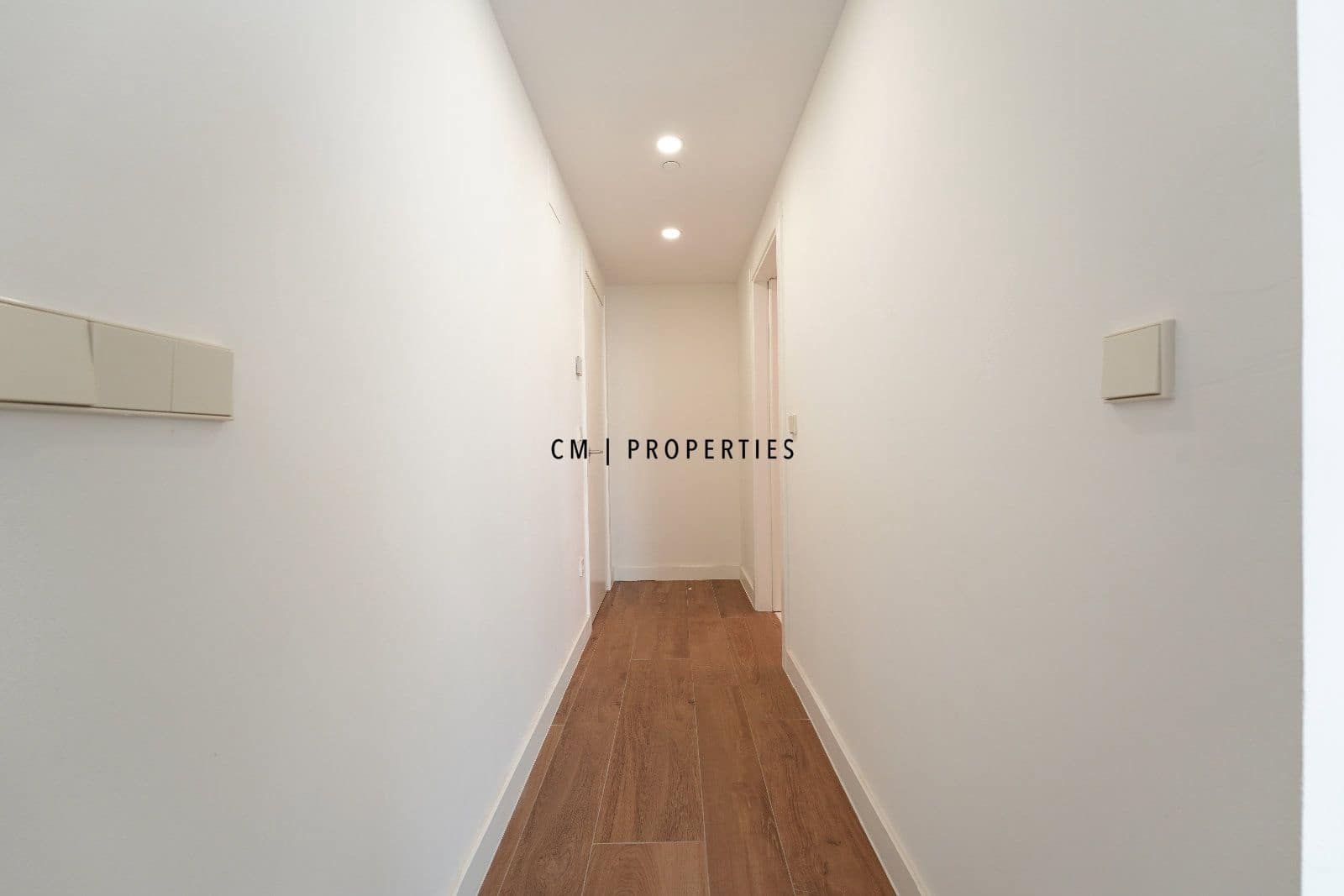 3 sypialnia Mieszkanie do wynajęcia w Miasto Walencja z basenem garażem - 4 900 € (Ref: 9191826)