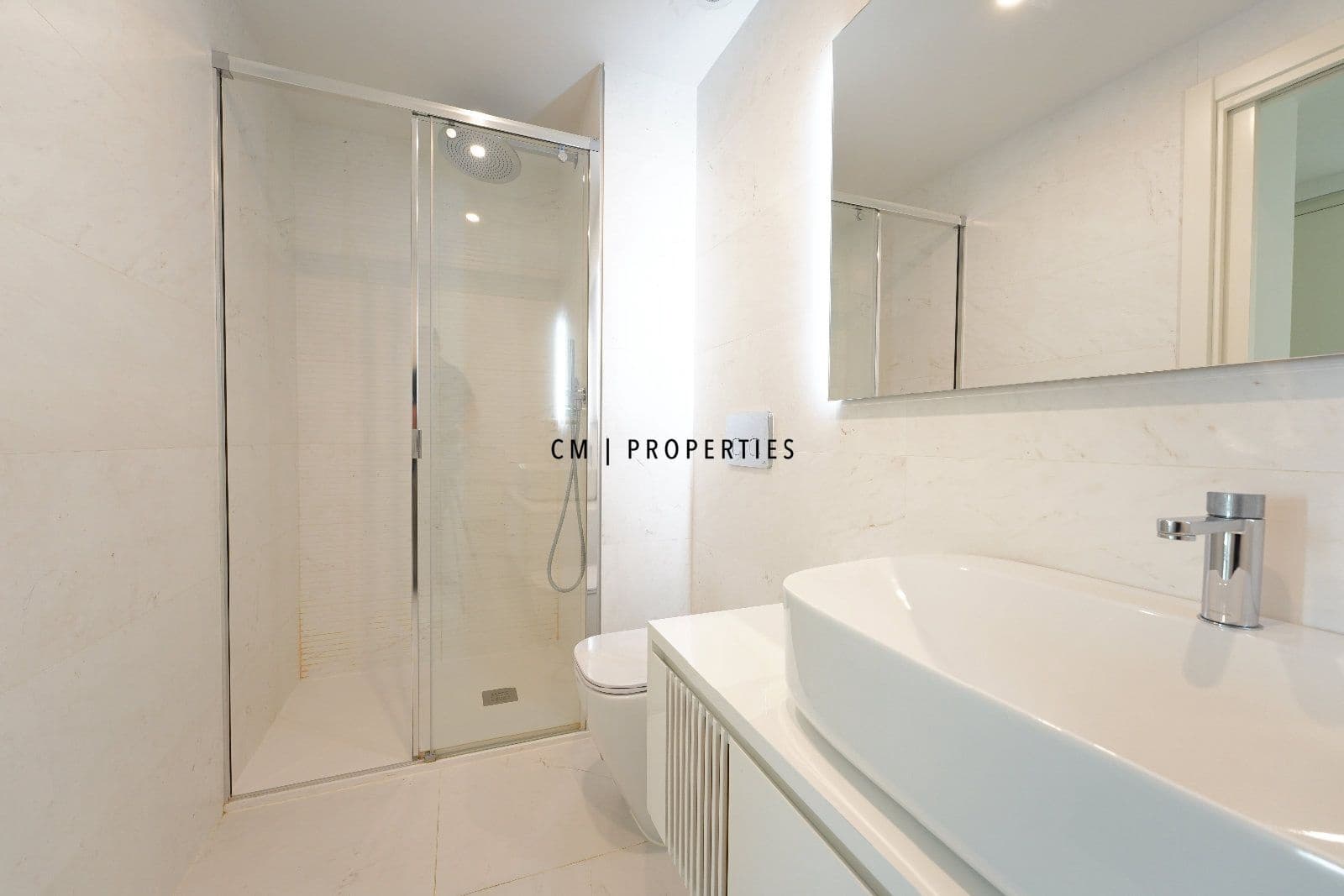 3 sypialnia Mieszkanie do wynajęcia w Miasto Walencja z basenem garażem - 4 900 € (Ref: 9191826)