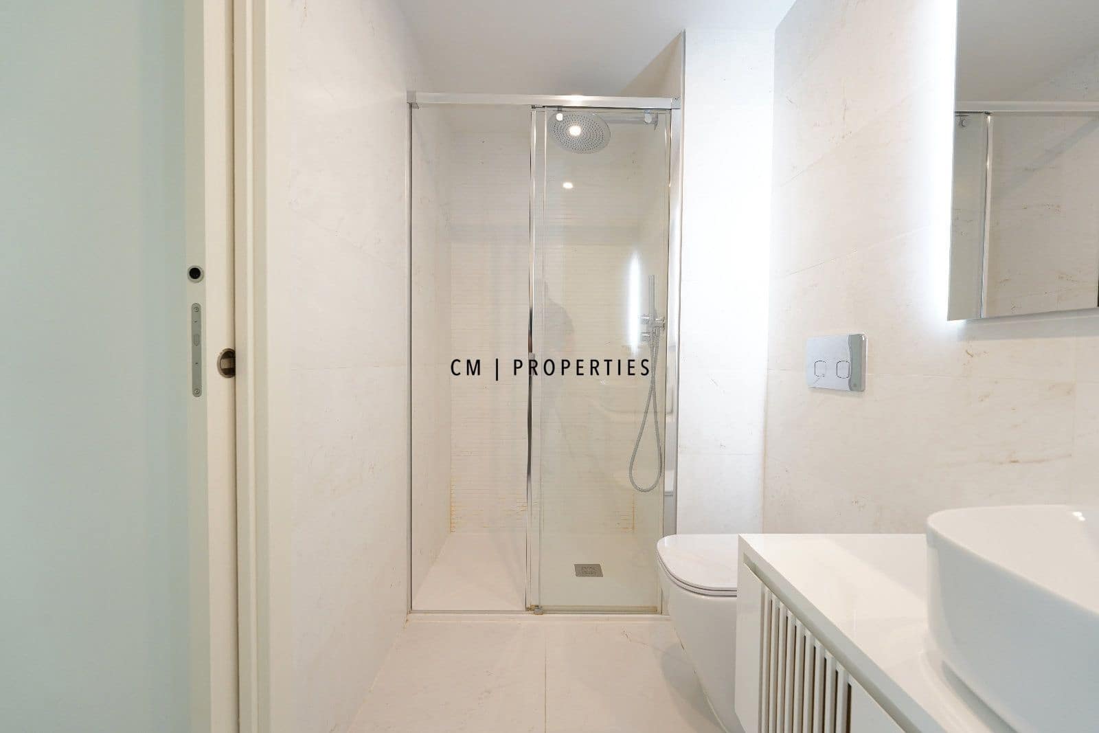 3 sypialnia Mieszkanie do wynajęcia w Miasto Walencja z basenem garażem - 4 900 € (Ref: 9191826)