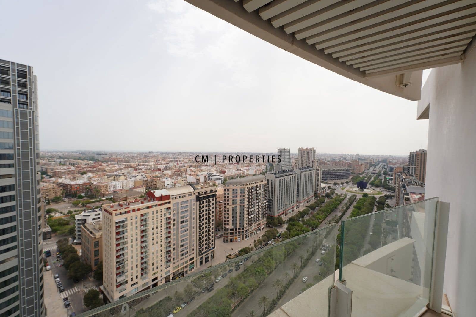 3 sypialnia Mieszkanie do wynajęcia w Miasto Walencja z basenem garażem - 4 900 € (Ref: 9191826)