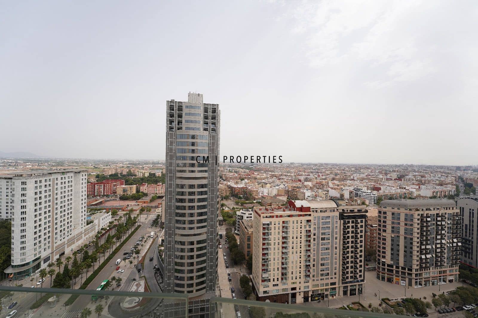 3 sypialnia Mieszkanie do wynajęcia w Miasto Walencja z basenem garażem - 4 900 € (Ref: 9191826)