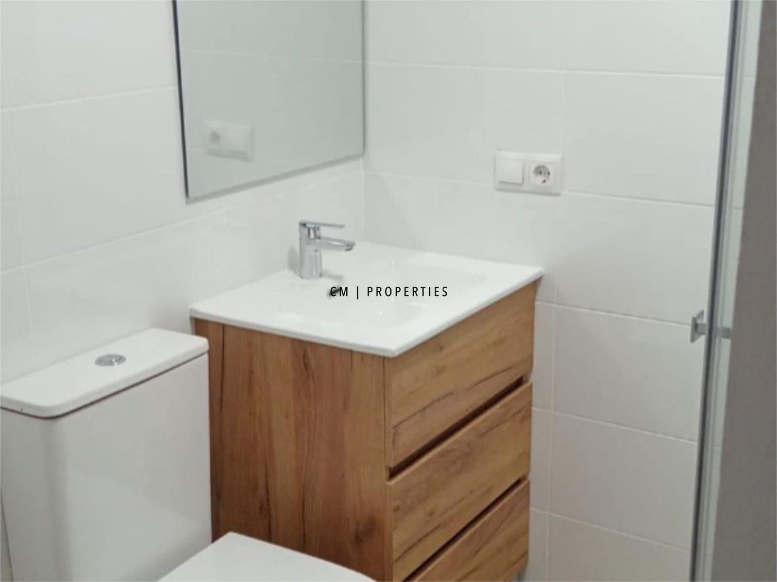 4 makuuhuone Asunto vuokrattavana paikassa Valencia kaupunki - 2 500 € (Ref: 9193085)