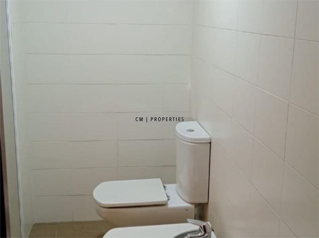 4 makuuhuone Asunto vuokrattavana paikassa Exposicio, Valencia kaupunki - 2 500 € (Ref: 9193085)