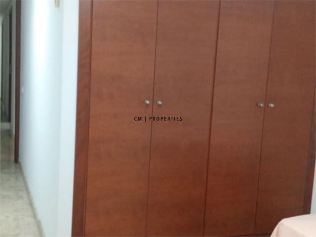 4 makuuhuone Asunto vuokrattavana paikassa Exposicio, Valencia kaupunki - 2 500 € (Ref: 9193085)