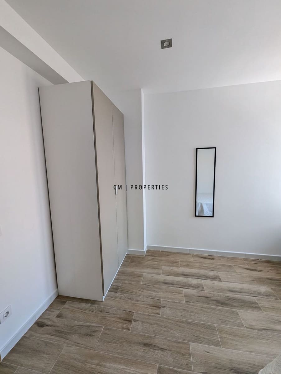 4 bedroom Flat for rent in Valencia city - € 2,000 (Ref: 9193086)