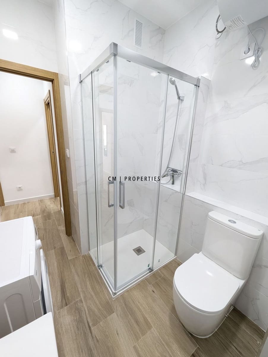 4 bedroom Flat for rent in Valencia city - € 2,000 (Ref: 9193086)