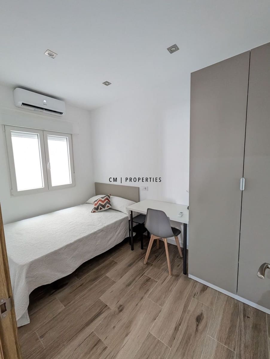 4 bedroom Flat for rent in Valencia city - € 2,000 (Ref: 9193086)