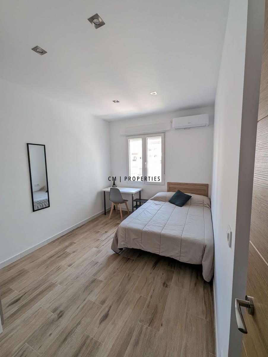 4 bedroom Flat for rent in Valencia city - € 2,000 (Ref: 9193086)