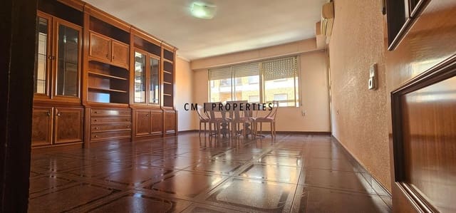 4 bedroom Flat for rent in Sagunto / Sagunt - € 1,600 (Ref: 9203418)