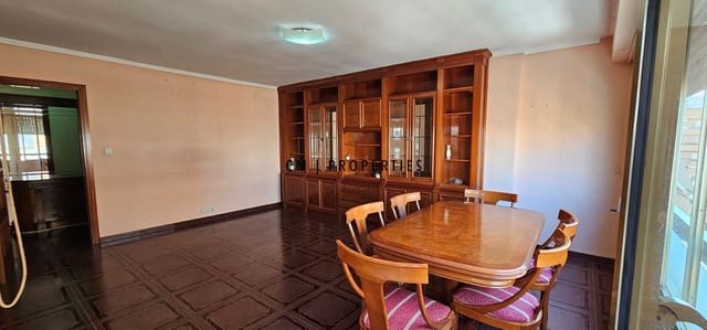 4 bedroom Flat for rent in Sagunto / Sagunt - € 1,600 (Ref: 9203418)