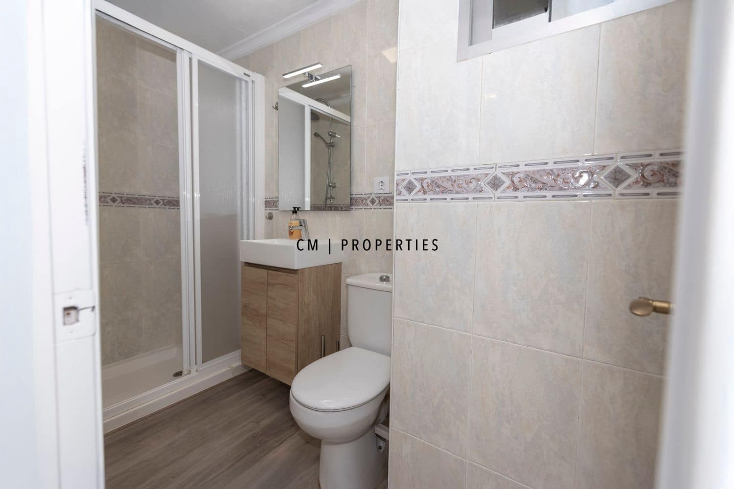 3 soveværelse Lejlighed til leje i Aldaia - € 1.600 (Ref: 9218957)